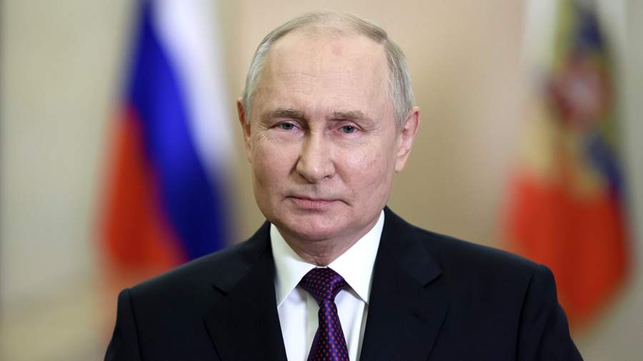 Владимир Путин поздравил учителей с праздником