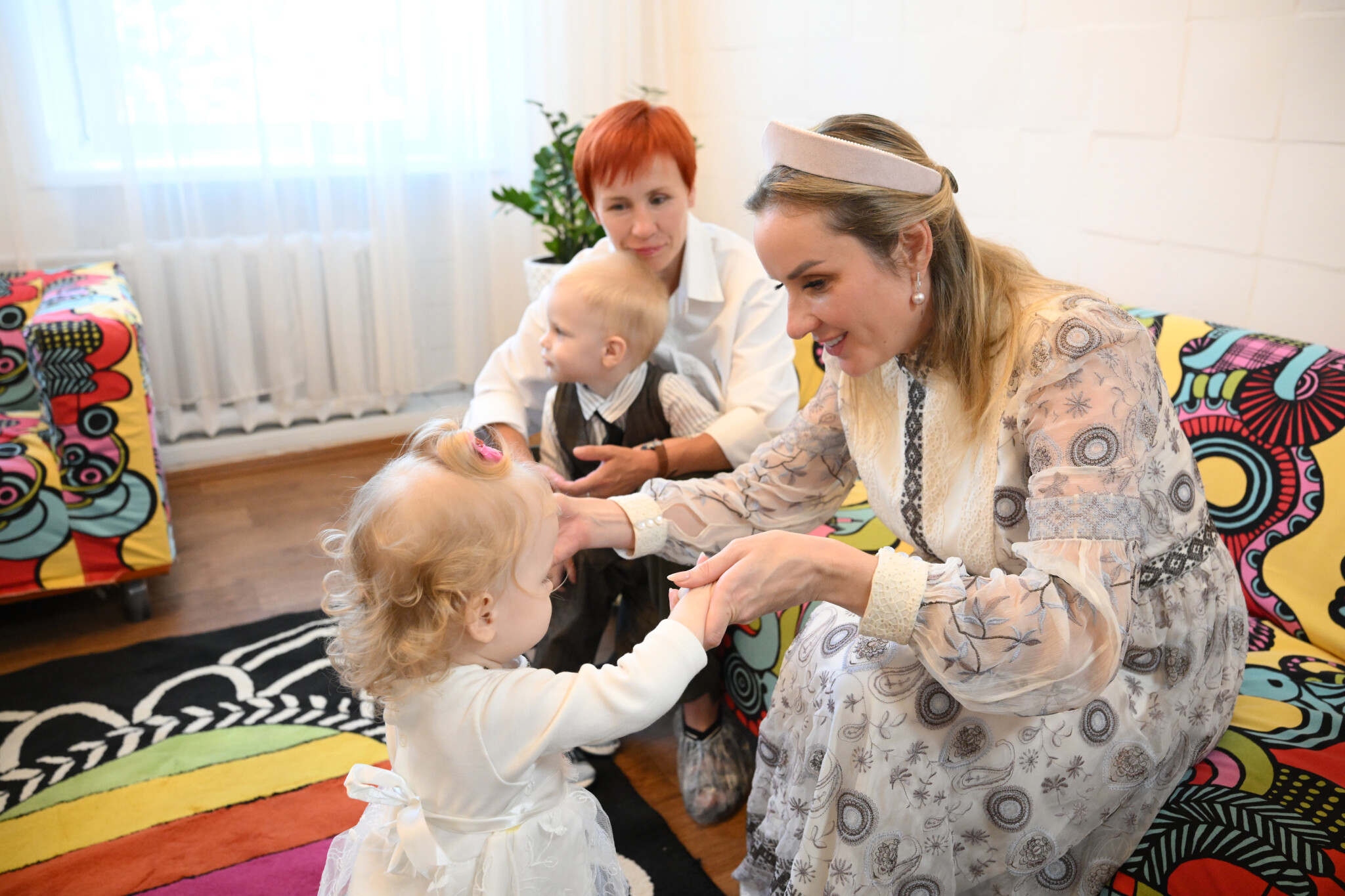 Мария Львова-Белова и губернатор Алтайского края Виктор Томенко подписали соглашение о взаимодействии в сфере поддержки семей
